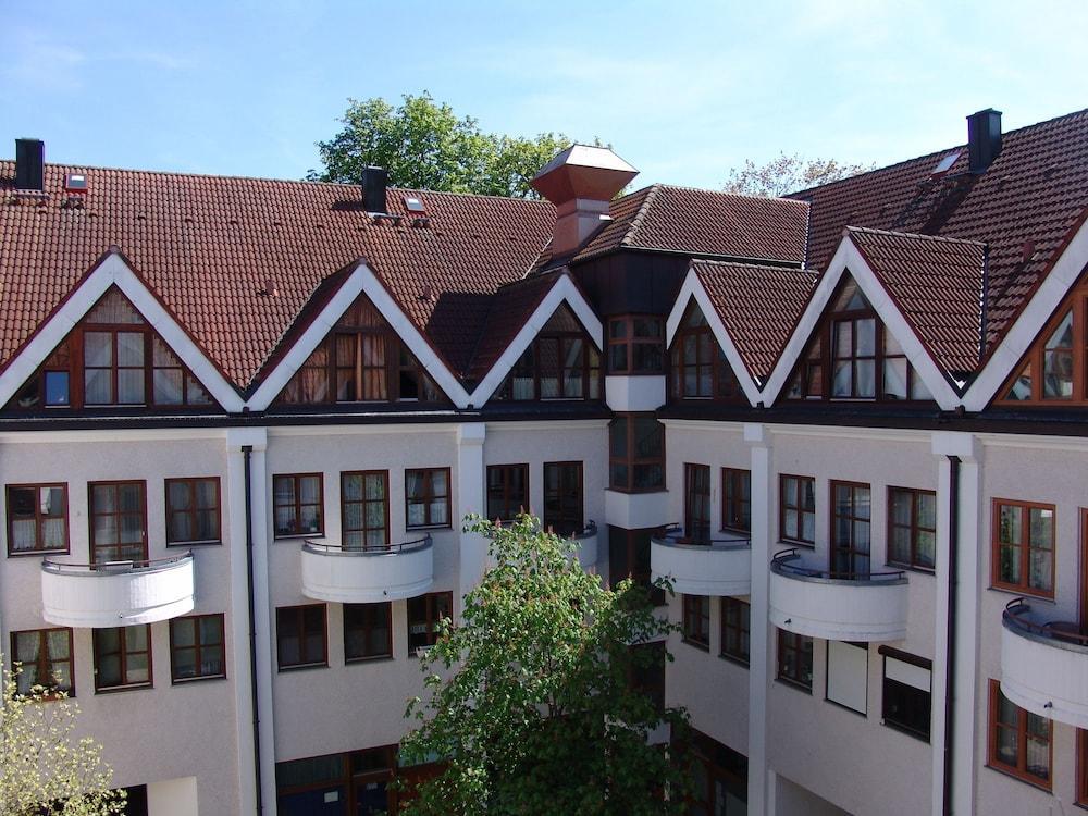 Hotel Kastanienhof Erding Exterior foto